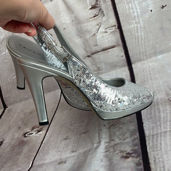 Tahari sequin silver heels in 7.5 - Picture 4 of 15